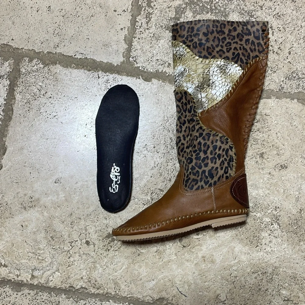 KMB ANTHROPOLOGY LEATHER BOOTS SIZE 7 In EXCELLENT SHAPE - Picture 3 of 9